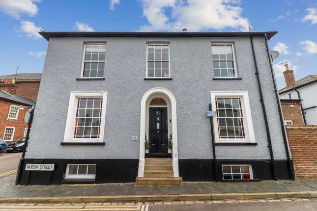 Thumbnail Town house for sale in Queen Street, St.Albans
