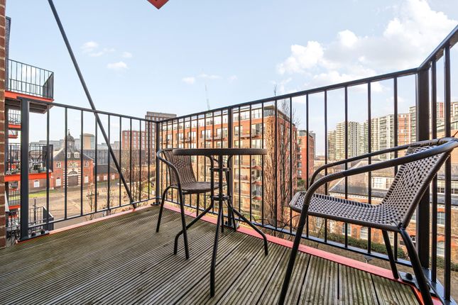 Flat 101, Warehouse Court,, No 1 Street, Woolwich photo 3