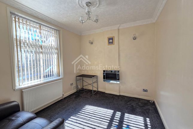 49, Thornhill Street, Dewsbury photo 3