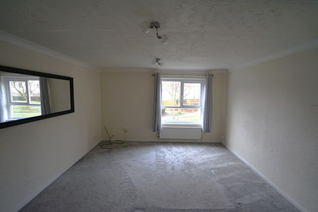 36, Fernlea Close, Washington photo 2