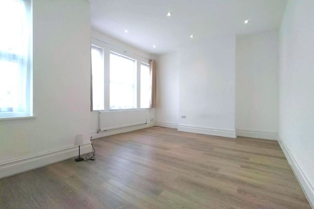18B, Frome Road, London photo 5