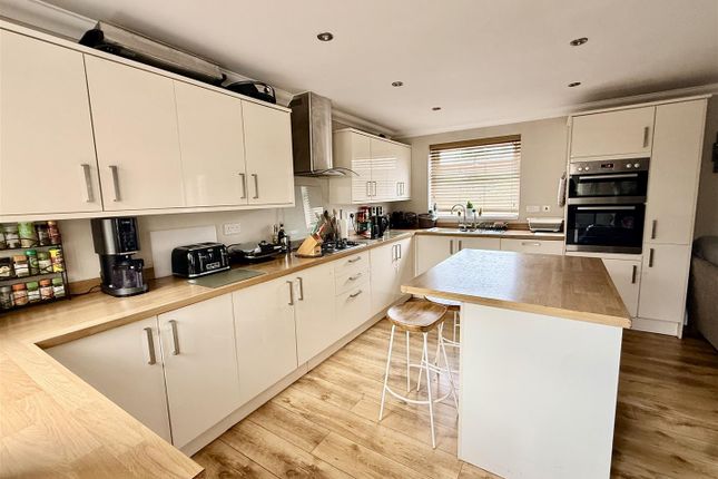 Carmarthen Road, Llanelli photo 3