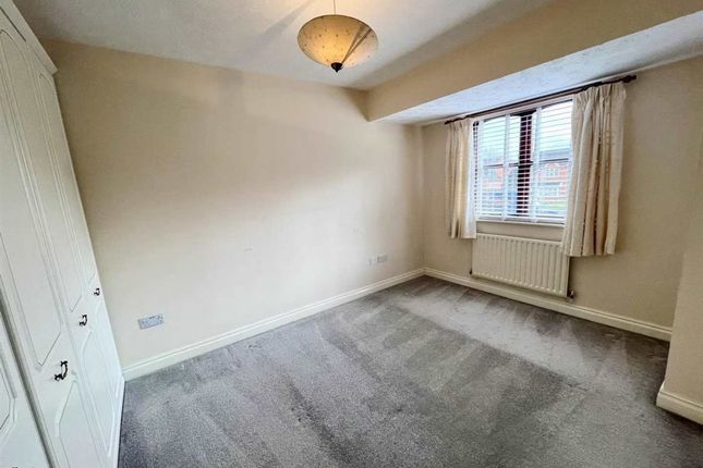 101 Manor Rise, Lichfield photo 4
