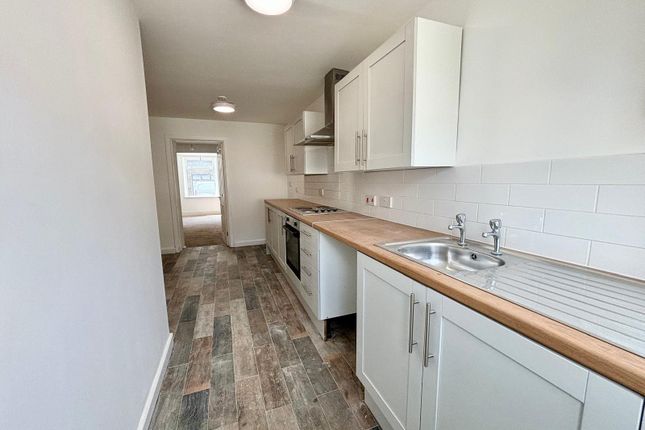 34, Gwendoline Street, Treorchy photo 4