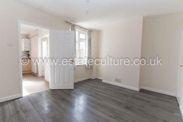 63 Arbury Avenue, Coventry photo 4