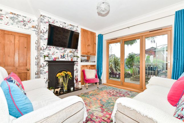 69, Birling Road, Snodland photo 4