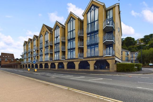 Thumbnail Flat for sale in Mayflower House, Valetta Way, Rochester