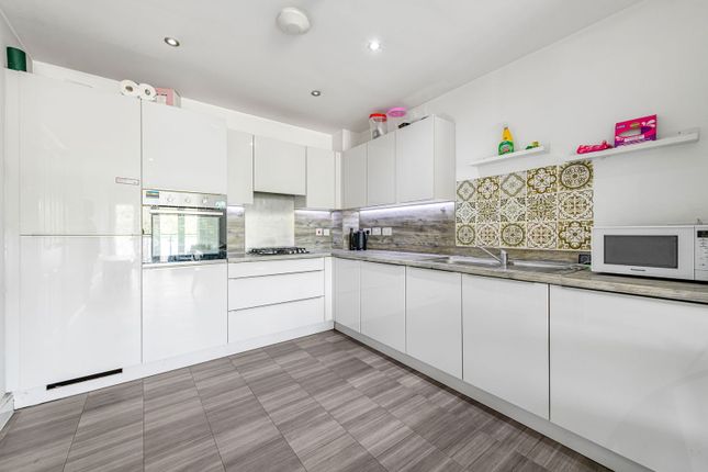 2-bed flat on Maven Court, 1,Flat 63, Sudbury Hill, Harrow, £395,000