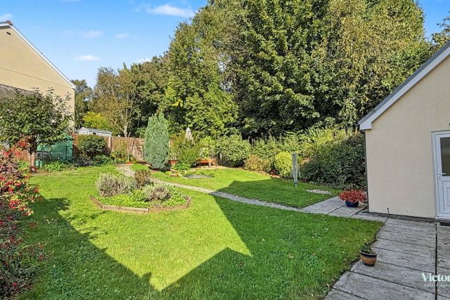 22, Redvers Grove, Plympton photo 3