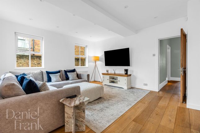 109, Queens Road, Buckhurst Hill photo 3