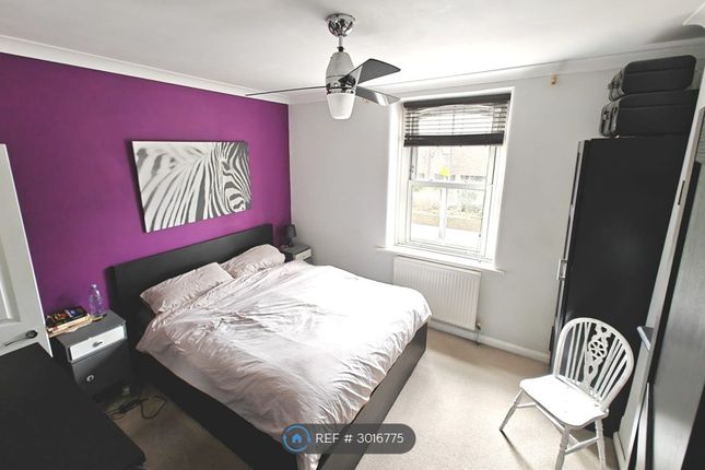 Flat, Victoria Mansions South Lambeth Road, London photo 4