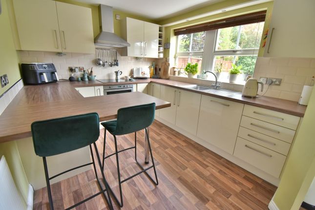 72, Wollaton Road, Ferndown photo 4