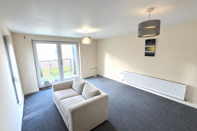 32, Hyde Grove, Dartford photo 4