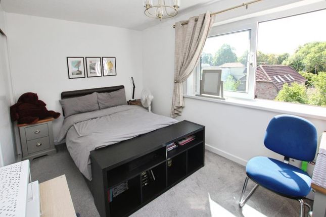 Flat 5 Dyrham, Harford Drive, Bristol photo 5