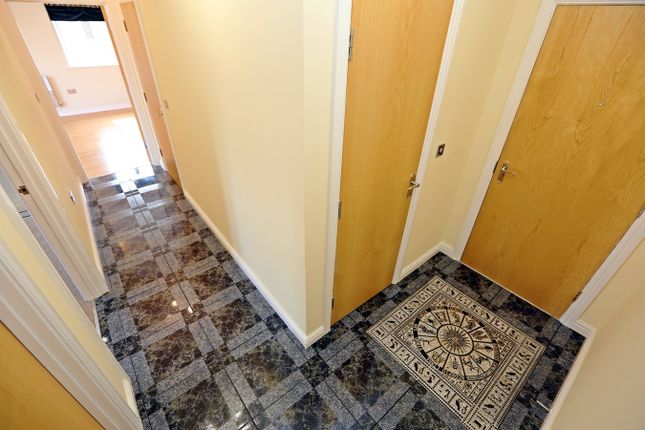 Flat for sale in Meadow Way, Tyla Garw, Pontyclun