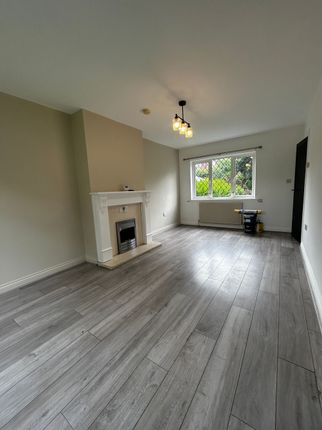19 West Park Road, Batley photo 5