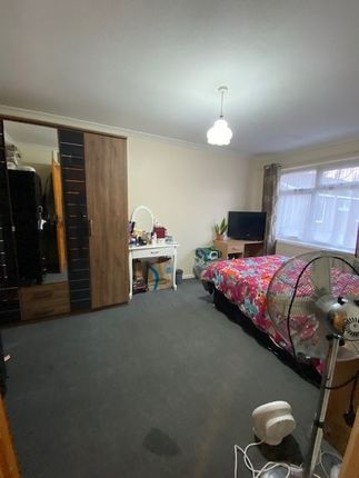 Terraced house for sale in Callingham Close, London