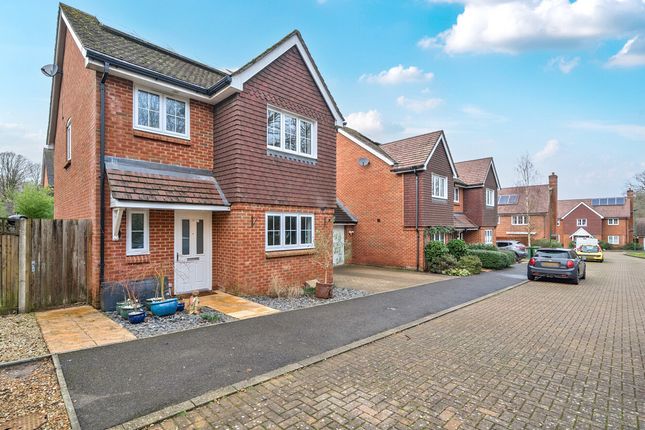 3-bed house on 14, Field End, Billingshurst, £490,000