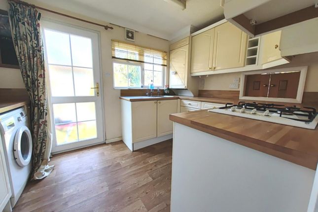 17, California country park homes, Berkshire photo 3