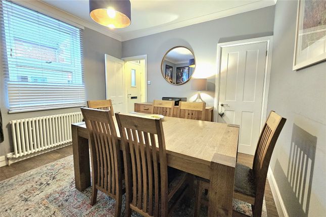 7 Park Cottages,, Goddards Lane, Surrey photo 3