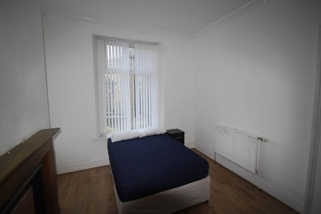 Room to rent in Little Horton Lane, Bradford