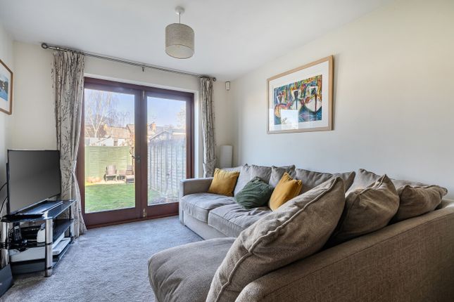 30, Naunton Way, Gloucestershire photo 4