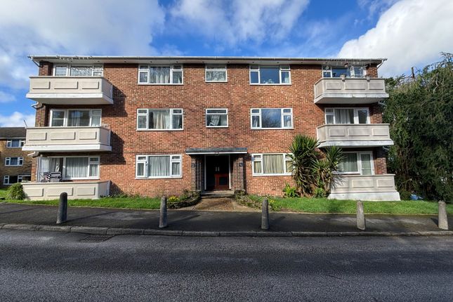 Flat for sale in Runnymede, West End, Southampton