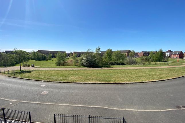 48, Shore View, Peterborough photo 2