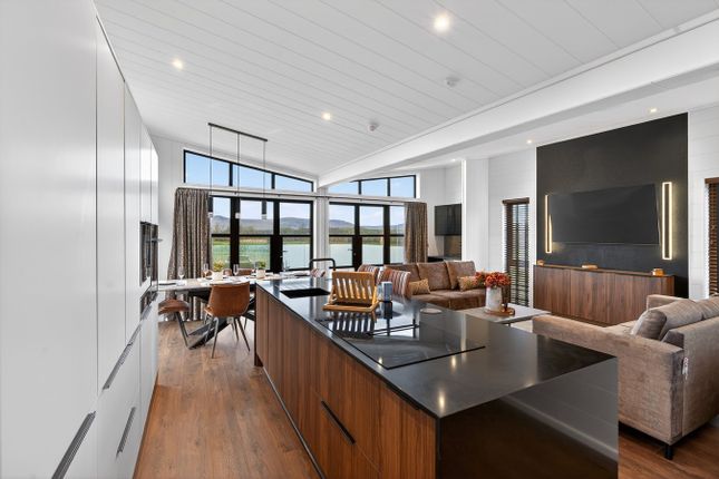 Seasons Holidays, 101 Peak View, Peakview, Whitbarrow Residences, Penrith photo 3