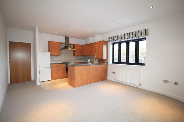 Flat 10, Canute House, Strand Street, Poole photo 3
