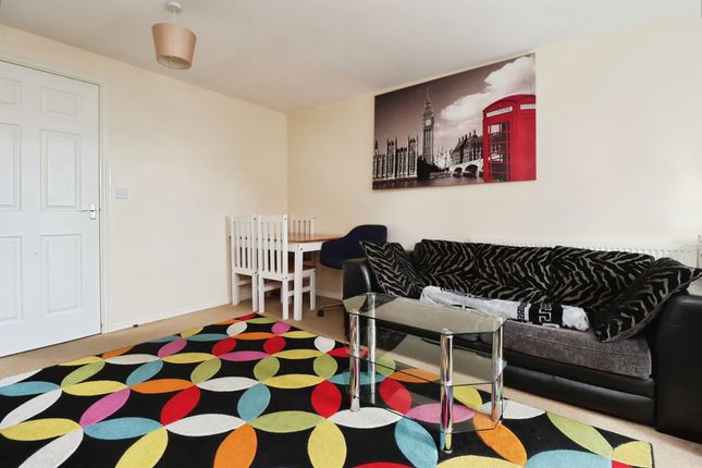 13, Siskin Close, Corby photo 3