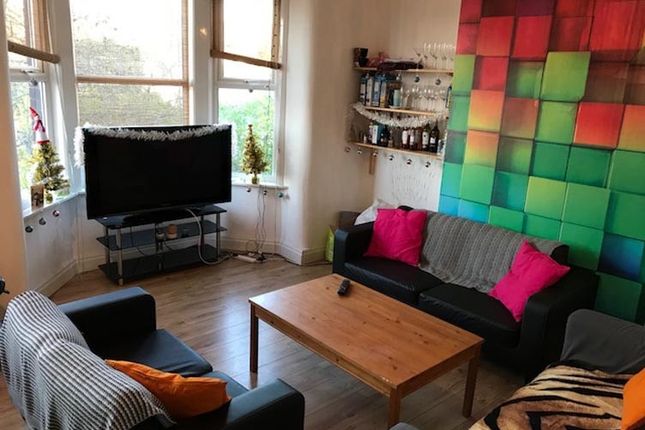 Bright, Comfortable Living Room With Bay Window, W...