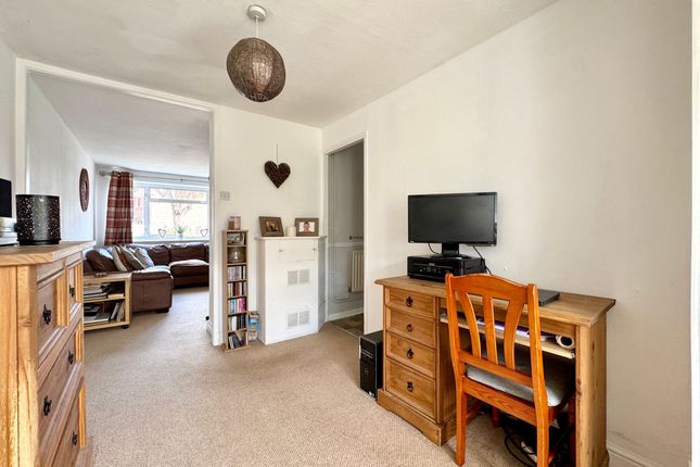 41 Hunters Field, Faringdon photo 4