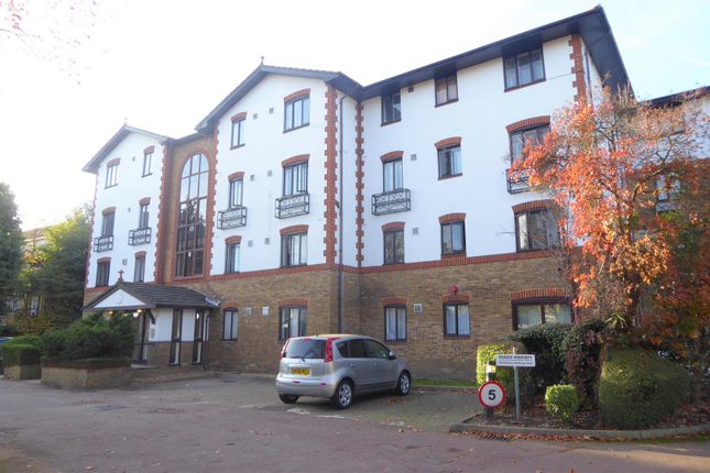 1-bed flat on The Beeches, Lampton Road, Hounslow TW3, £197,500