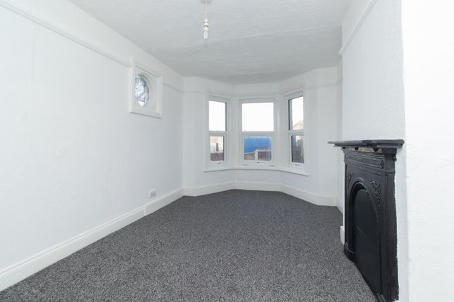 Flat 2, 14, Godwin Road, Cliftonville photo 2