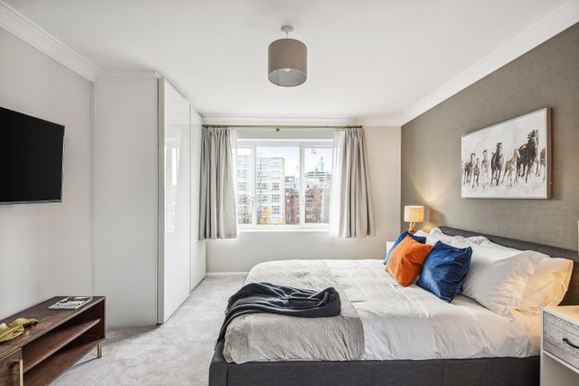 Flat to rent in Abbots House, St Mary Abbots Terrace, London