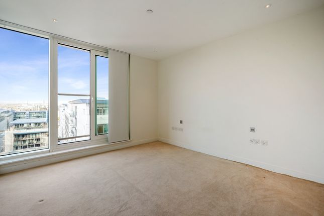 Flat for sale in Cascades Court, London