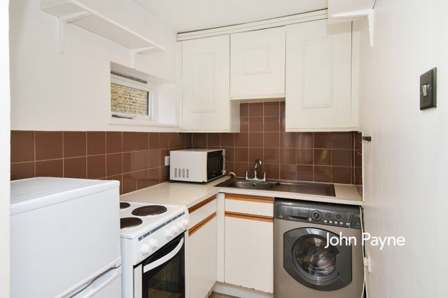 Flat 5, 5, Vanbrugh Park Road West, London photo 3