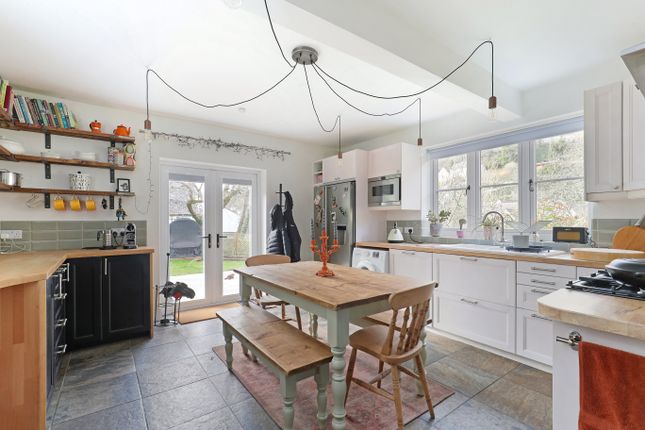 1 Meadow Cottages, High Street, Chalford photo 4