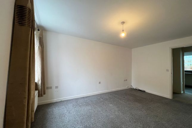 Town house to rent in Holmes Wood Close, Wigan
