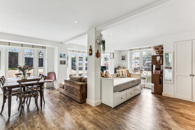 Thumbnail Flat for sale in Clapham Common North Side, London, United Kingdom