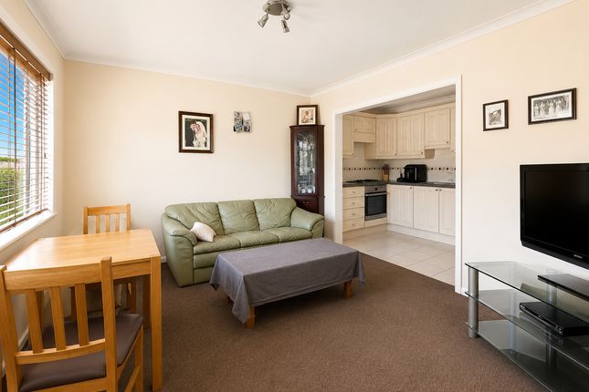 Flat 1, 58, Greensward Lane, Hockley photo 3