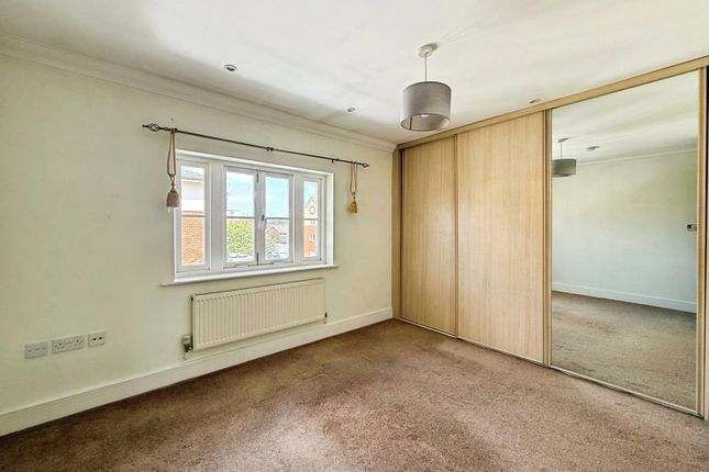 Parkfield House, Crowthorne photo 5