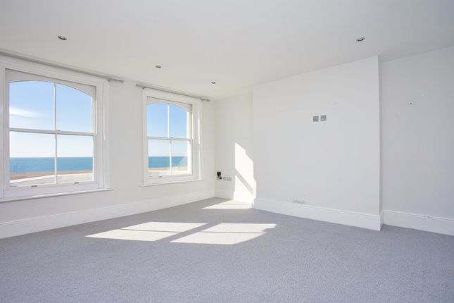Flat 4, 12, Marine Parade, Kent photo 2