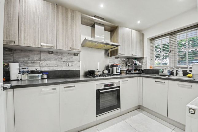 4 Shamblehurst Mews, Southampton photo 3