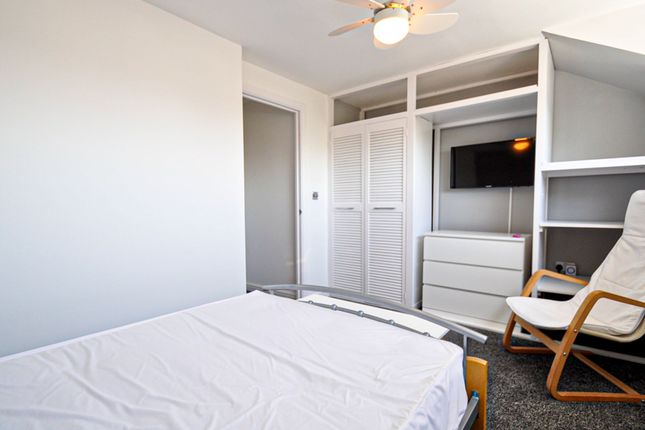 Room 3, Flat 2 66 Argosy Way, 66 Argosy Way, Newport photo 3