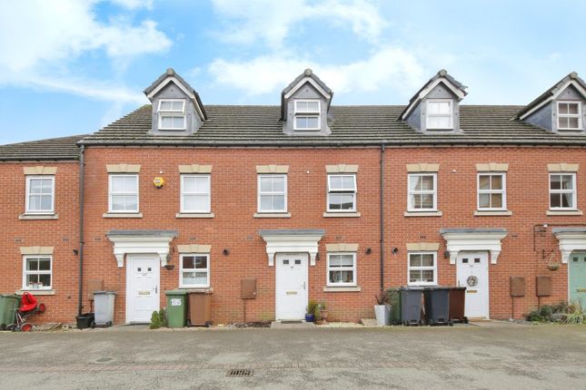 Town house for sale in Wharf Lane, Solihull