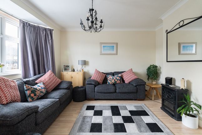 14, Fairfield Drive, Dorking photo 3