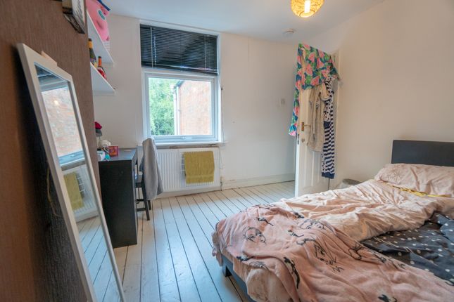 Thumbnail End terrace house to rent in Queens Road, Knighton, Leicester