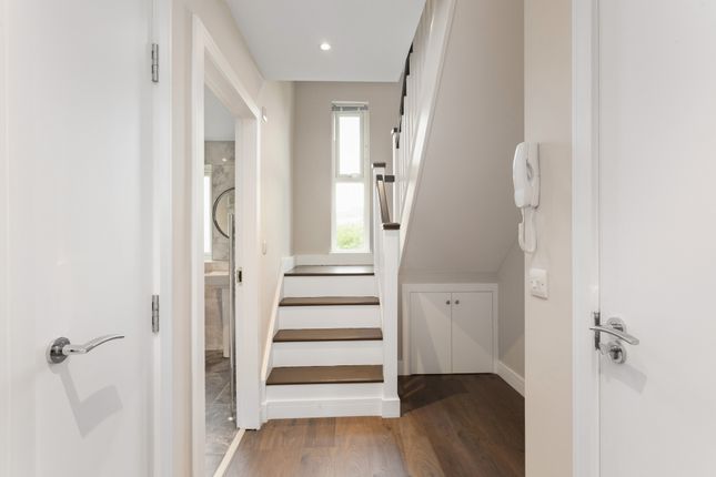 10.3, Burdiehouse Terrace, Edinburgh, Scotland photo 5